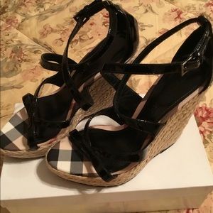 Burberry sandles black